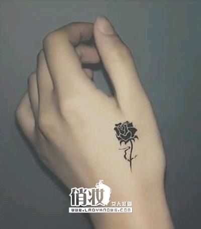 在手上纹个什么图案最好看.