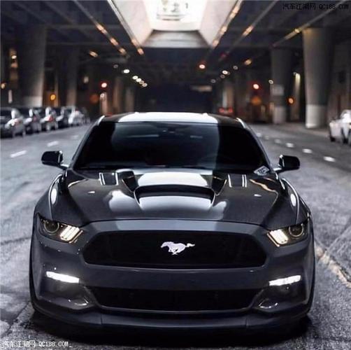 19款福特野马跑车国外年轻人追捧青睐车型