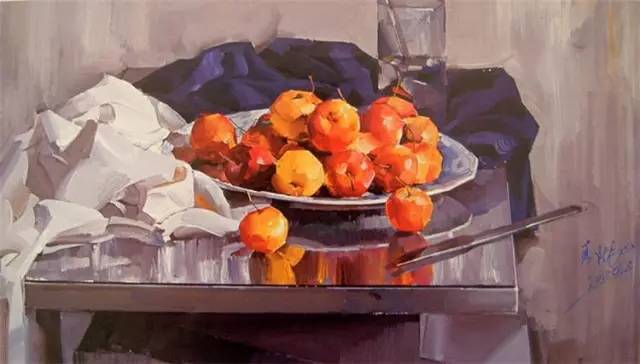 郭振山老师的专长是水粉静物画,最显著的特点是画面干净,色彩鲜明