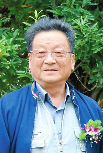 张敬富:淮北"软籽石榴之父".
