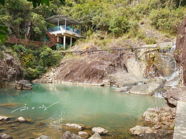 前段时间,我在广东潮州旅游,就来到了凤凰山,这里自然风光与人文景观