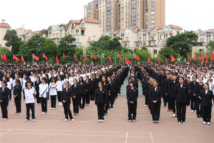 云大附中学弟学妹为400余高三学子加油壮行