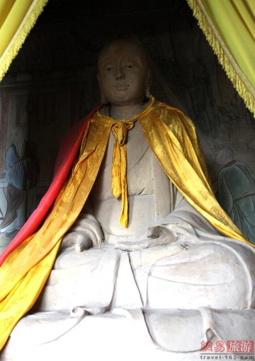 实拍绵山正果寺佛祖包骨真身_手机网易网