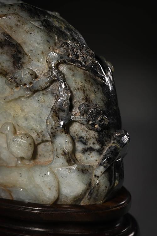 3厘米拍品描述品相:见细图山水摆件玉雕,量材制器,随形施艺,缜密布局