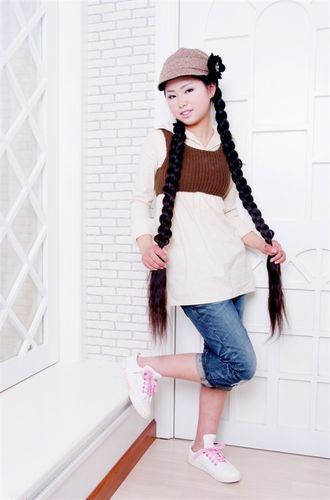 可爱的长发小妹妹