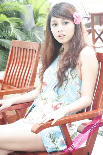 千岛秀水情 岛主泳装秀---搜道美女时钟之行