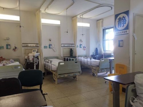 都比较关心病房的环境,我照了我和我老公手机里去年拍的照片,就找到