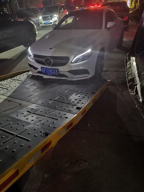 新车两千公里 2个多月 方向盘暴死 险车祸_奔驰c级amg