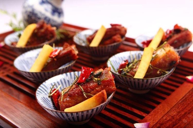 【嘟嘟探美食】匠心创造价值——水墨江调融合意境餐酒吧迎来一周年