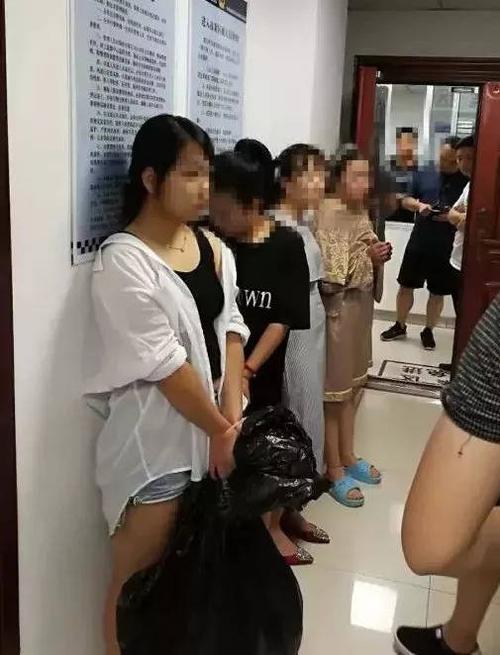 又抓126名男女,现场视频简直无法