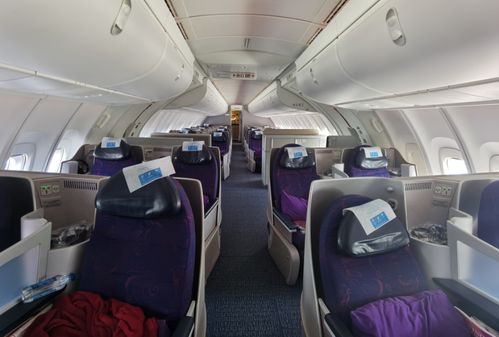 【中国国航】"末代女王"——jumbo波音747-8商务舱旅行,ca1832,上海