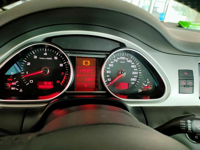 奥迪q7刹车故障解析