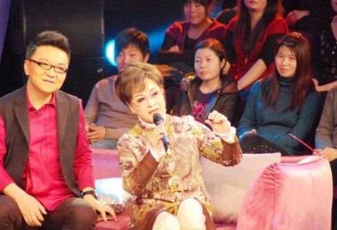 残疾歌手王亮做客《非凡秀》 李谷一亲情助阵