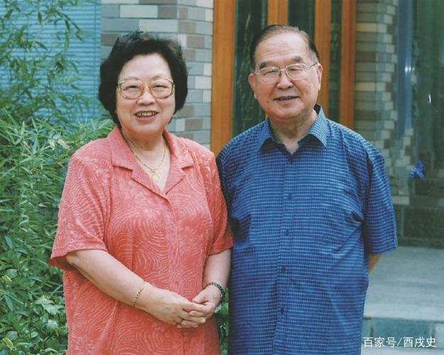 白毛女王昆与丈夫相濡以沫71年丈夫离世仅2月追随而去