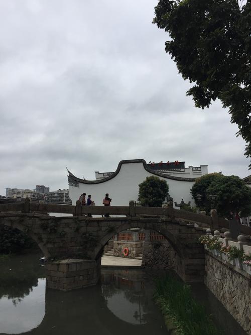 六十年牵手同窗好友畅游上下杭