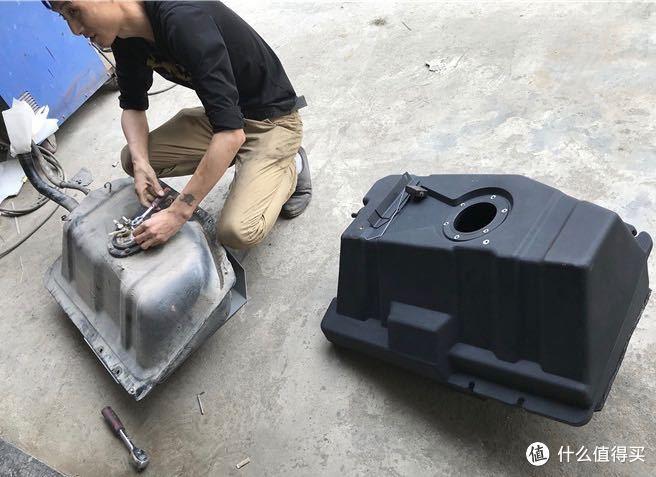 3硬核-吉姆尼更换加大无损改装油箱和安锐副油箱