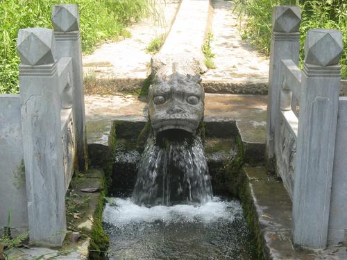 寿县珍珠泉——中国十大趣泉之一.但是照片反映不出其