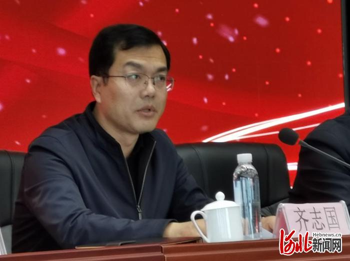 河北阜平县副县长齐志国介绍县食用菌产业发展情况. 张淑梅摄