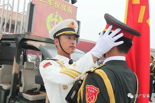 有个来自三军仪仗队的兵哥哥当教官是啥体验