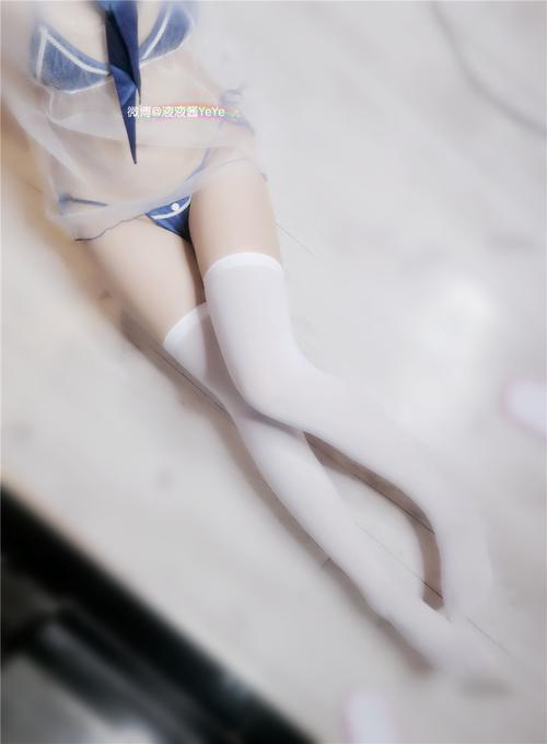 萝莉液液酱yeye - jk比基尼湿身白丝国产私拍照片第5张