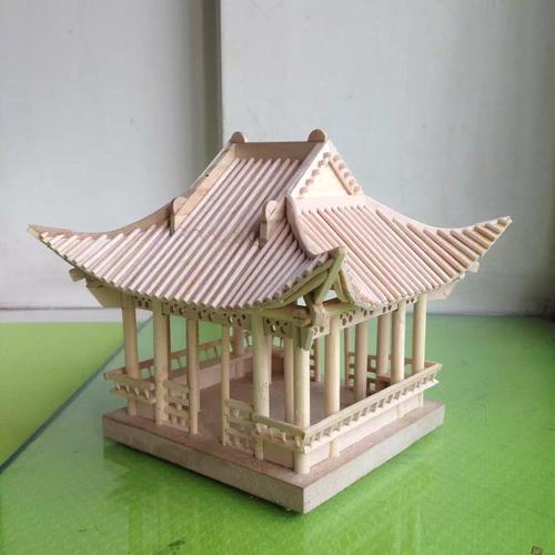 试做了一个双柱单门三楼牌楼,此后我的模型基本都定型用雪糕棒,牙签