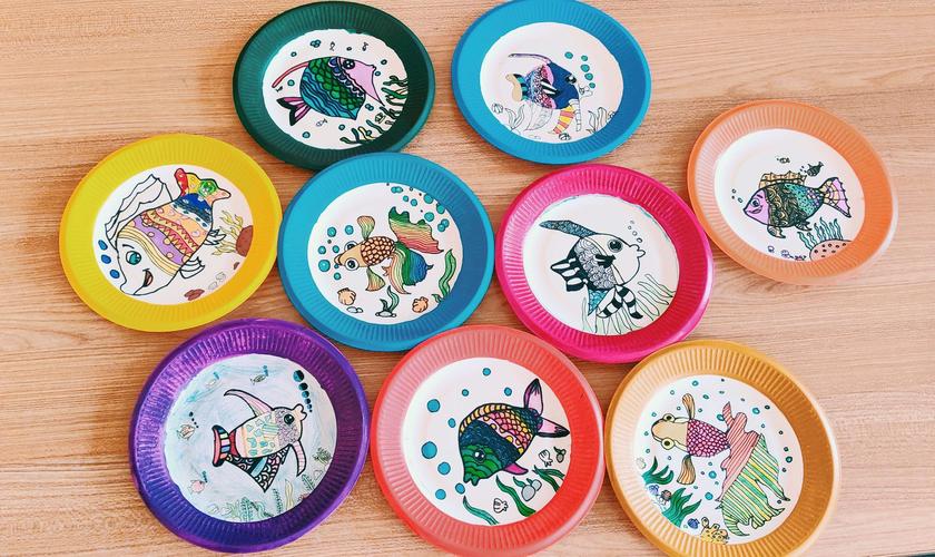 滕州市级索镇中心小学"纸盘画社团"优秀美术作品----装饰纸盘画作品展