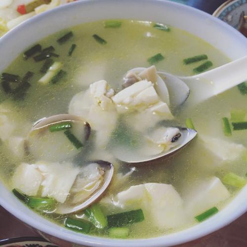 好孩子楠楠做的沙白冬瓜汤