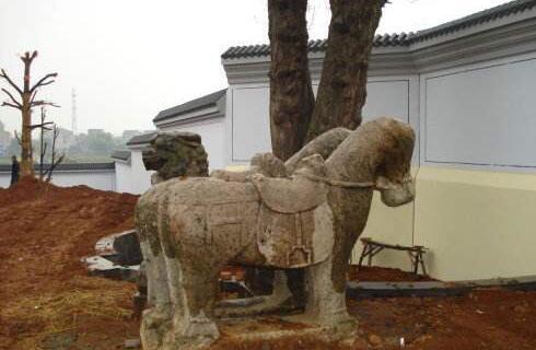 魏延的死真的与诸葛亮有关吗?魏延墓前为何跪着石像?