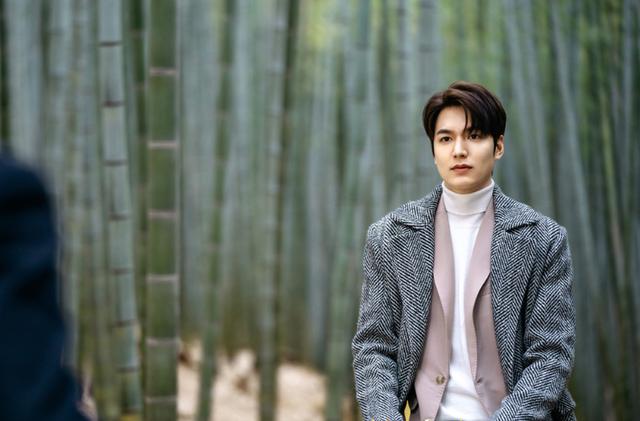 李敏镐《the king永远的君主》剧照,温文尔雅,绅士十足