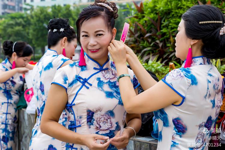 旗袍佳丽秀天湖