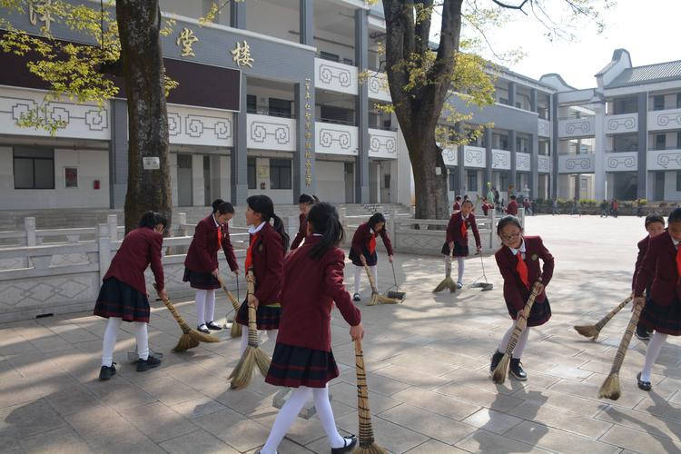 【百年东风 立德树人】 会泽县东风小学校园文化建设简介