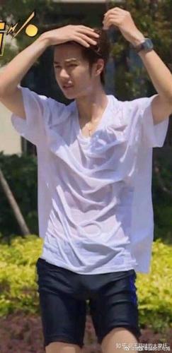 有没有王一博的硬照,原谅我一直没有get到他的颜?