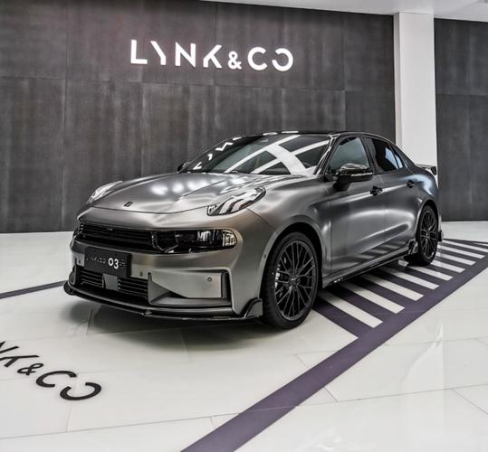 这次给足你战斗气息领克03 冠军定制版售价24.88万