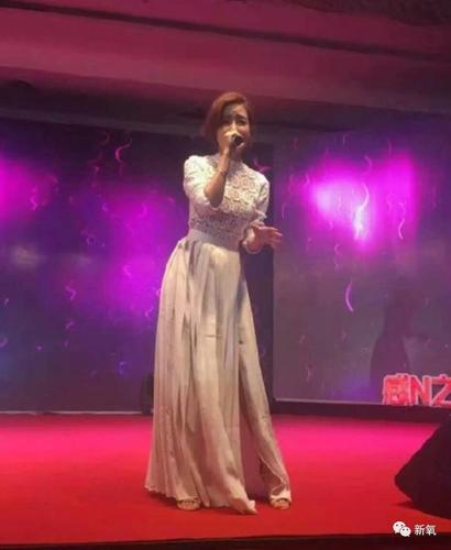 同期出道姐妹都红了,冠军的她沦为18线龙套专业户,脸也残了