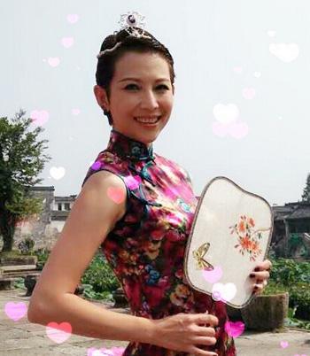 蔡少芬穿旗袍秀婀娜身姿 网友:给娘娘请安