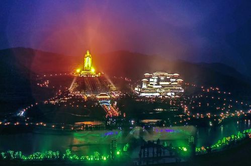 十万余人游尼山圣境 山东文化夜游"新地标"刷爆朋友圈