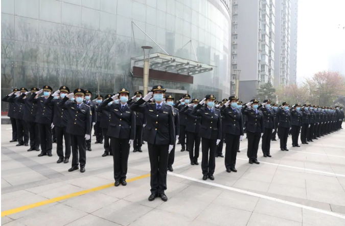 陕西省市场监管局举行综合行政执法制服换装仪式
