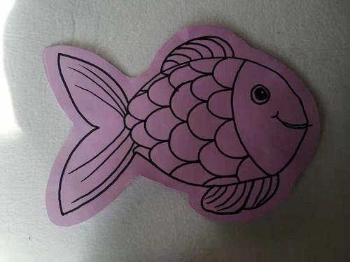 快过年了,陪孩子一起手工制作鱼,年年有 鱼