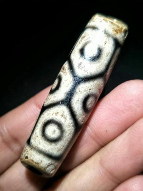 不完美的天珠,火供天珠与地埋珠,谁的价值更高