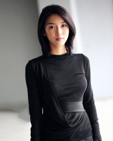 二八分层次自然短直发发型