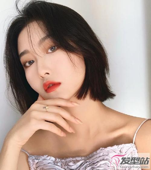 韩式清爽知性齐脖短发,lob的发型剪裁,多了几分淑女气质,内敛低调不挑
