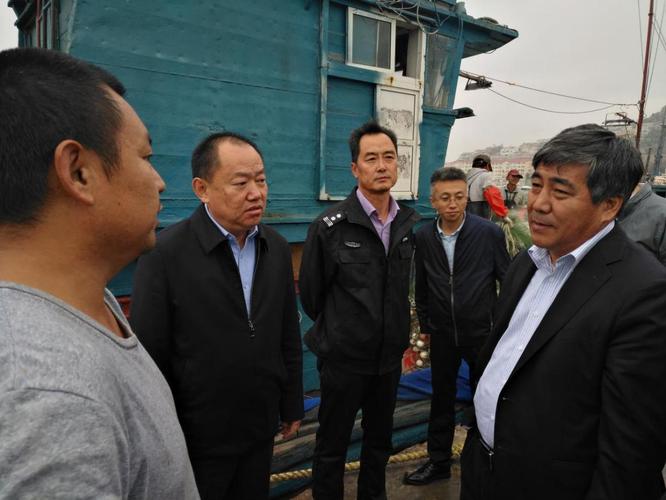 山东省青岛市副市长朱培吉带队检查渔业安全生产