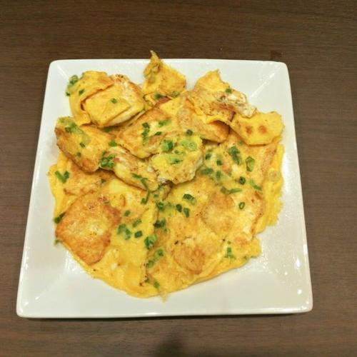  p>蛋塌豆腐是一道美食,制作原料主要有 a href="#">北豆腐 /a>,鸡蛋