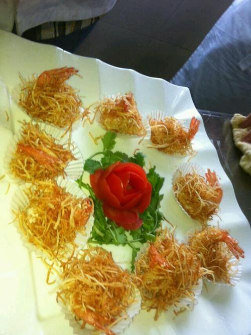 金丝凤尾虾的做法_菜谱_豆果美食