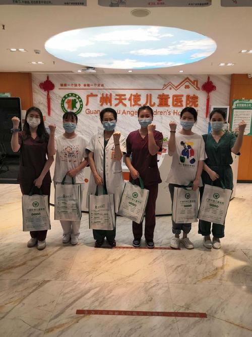 自4月14日以来,广州天使儿童医院连续派出3批共26人次前往荔湾区多地
