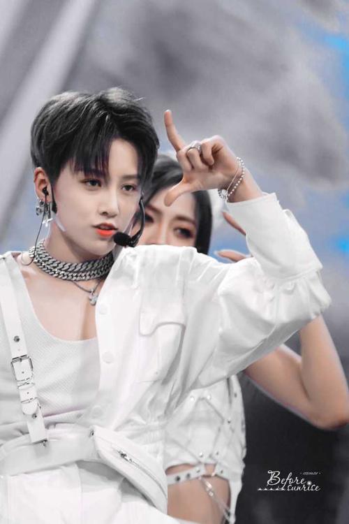 如何看待amg亚洲音乐集团刘雨昕c位出道