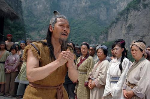 电视剧《王屋山下的传说》中,为什么紫玉前几集是凡人