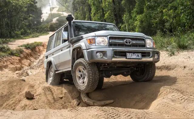 汽车>全媒体>正文>lc70系列是陆地巡洋舰中车型最丰富的,包括lc71短