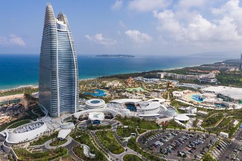在三亚海棠湾打造一座顶级七星级酒店及海洋公园——亚特兰蒂斯; 三亚