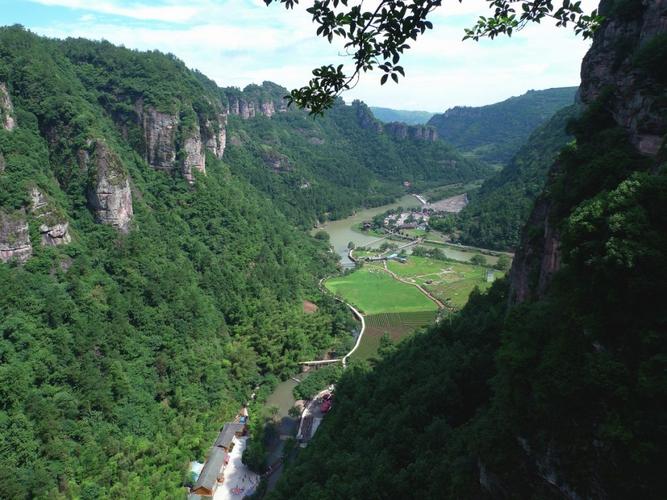 绍兴新昌十九峰(石里龙)